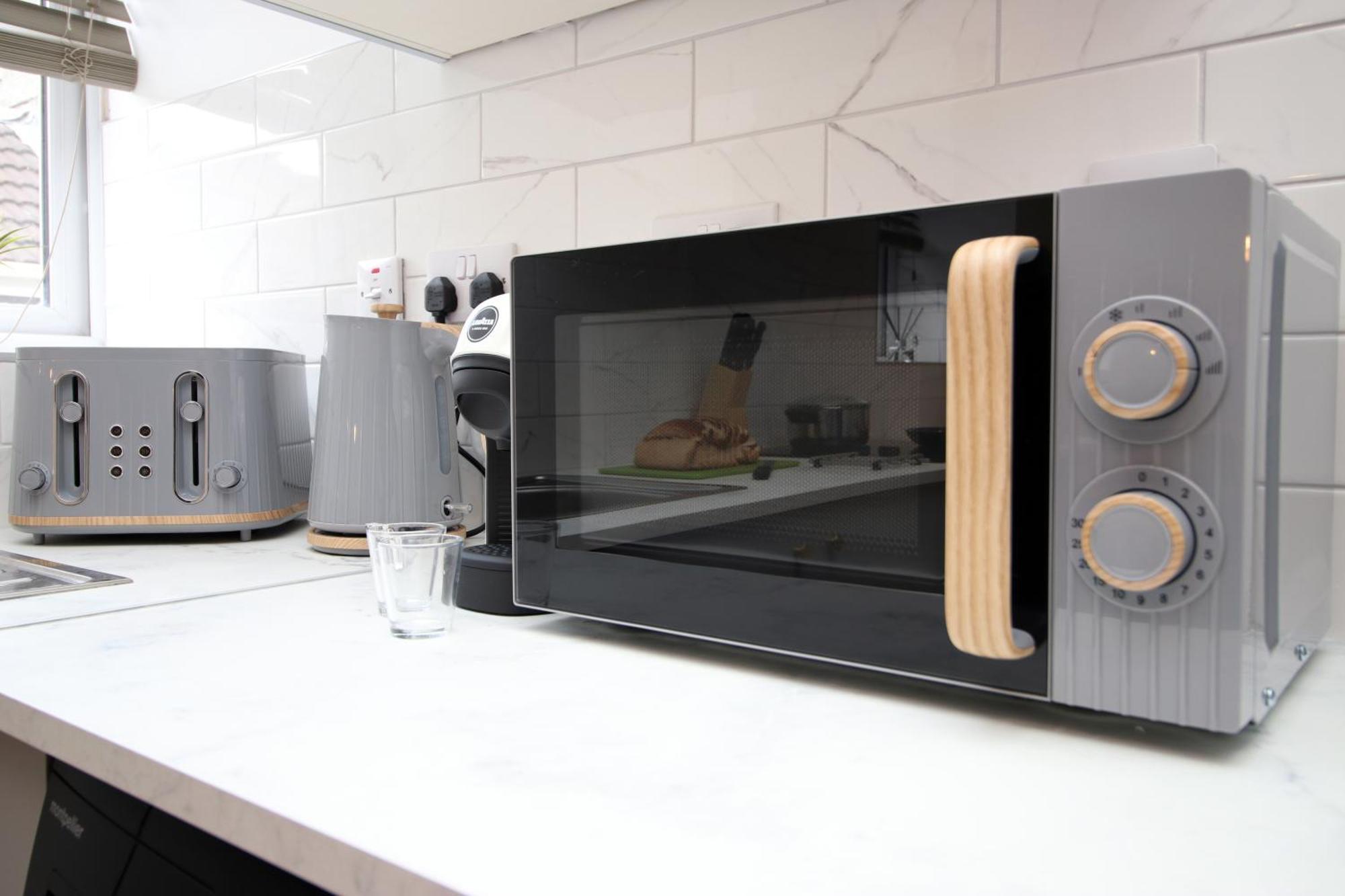 Fully Equipped Kitchen, Parking, City Centre Swansea Extérieur photo