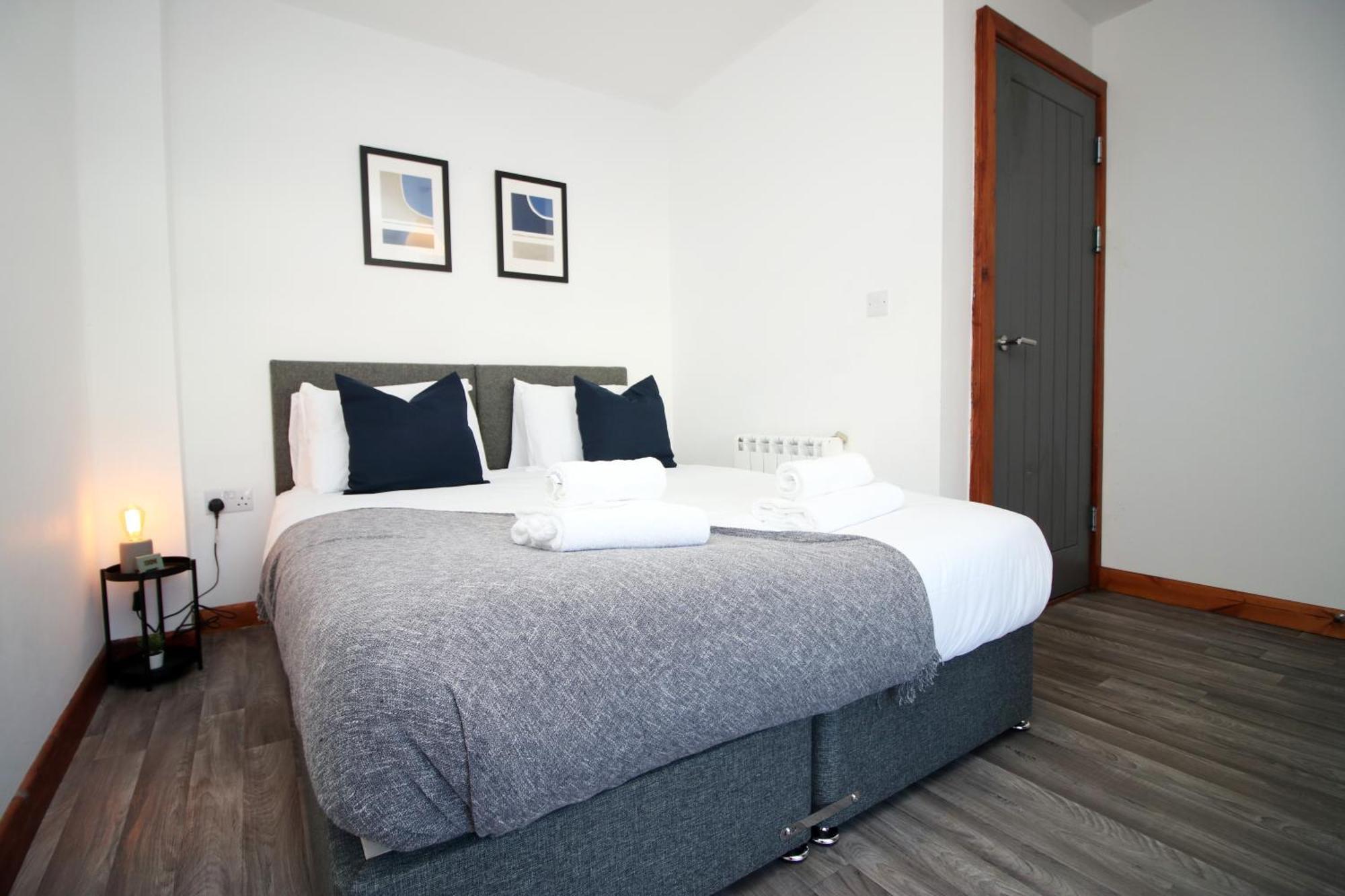 Fully Equipped Kitchen, Parking, City Centre Swansea Extérieur photo