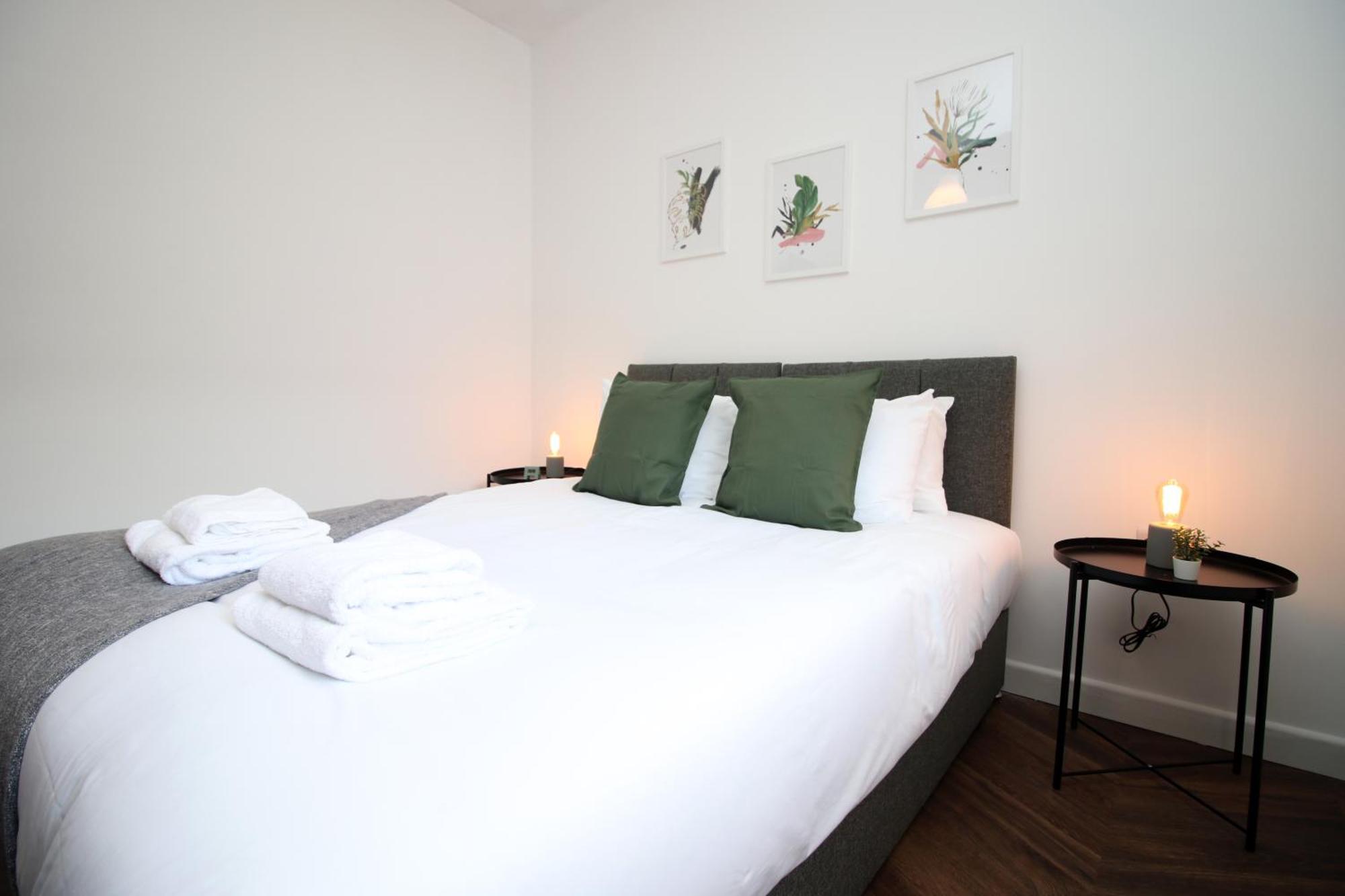 Fully Equipped Kitchen, Parking, City Centre Swansea Extérieur photo