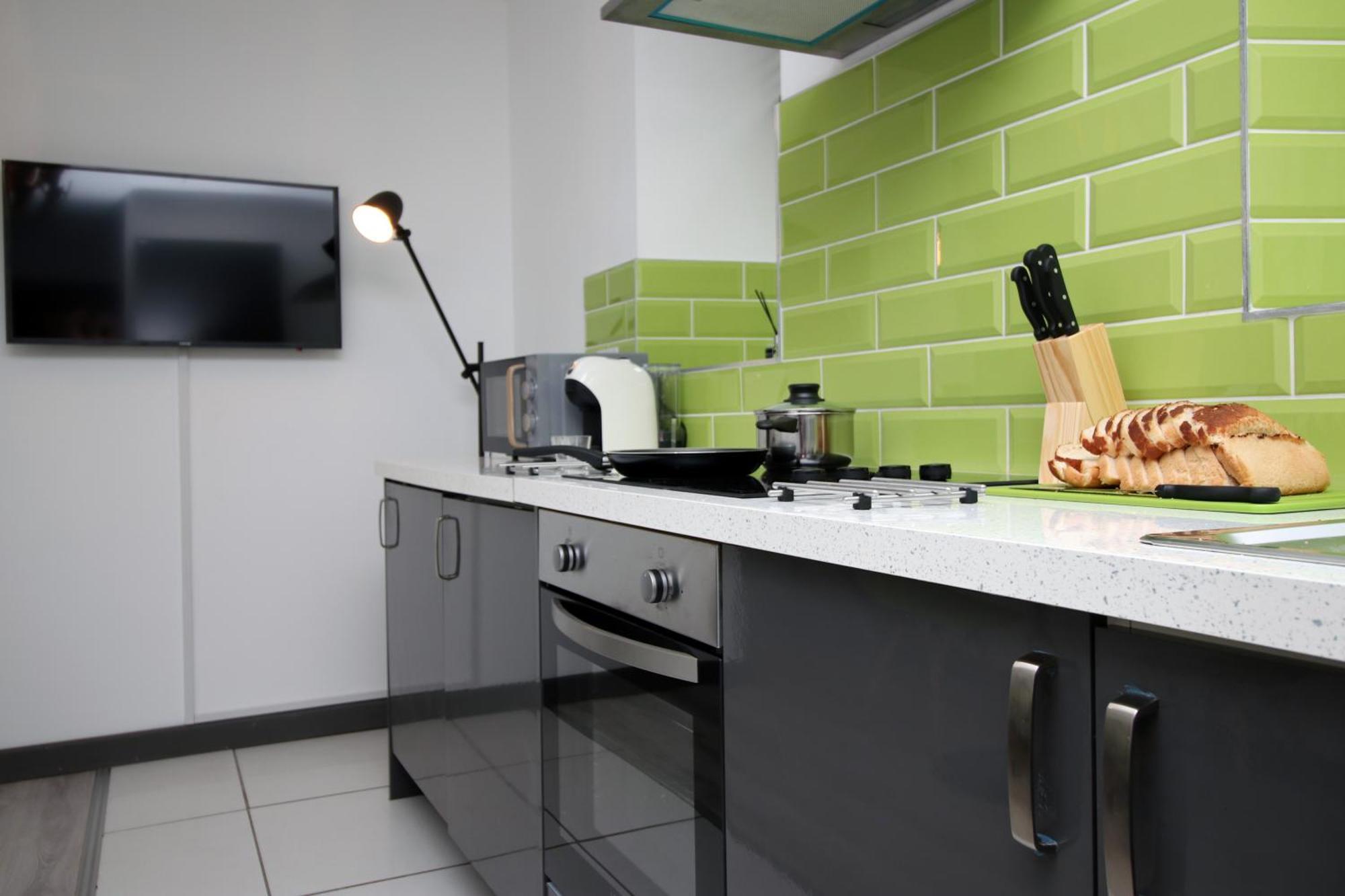 Fully Equipped Kitchen, Parking, City Centre Swansea Extérieur photo