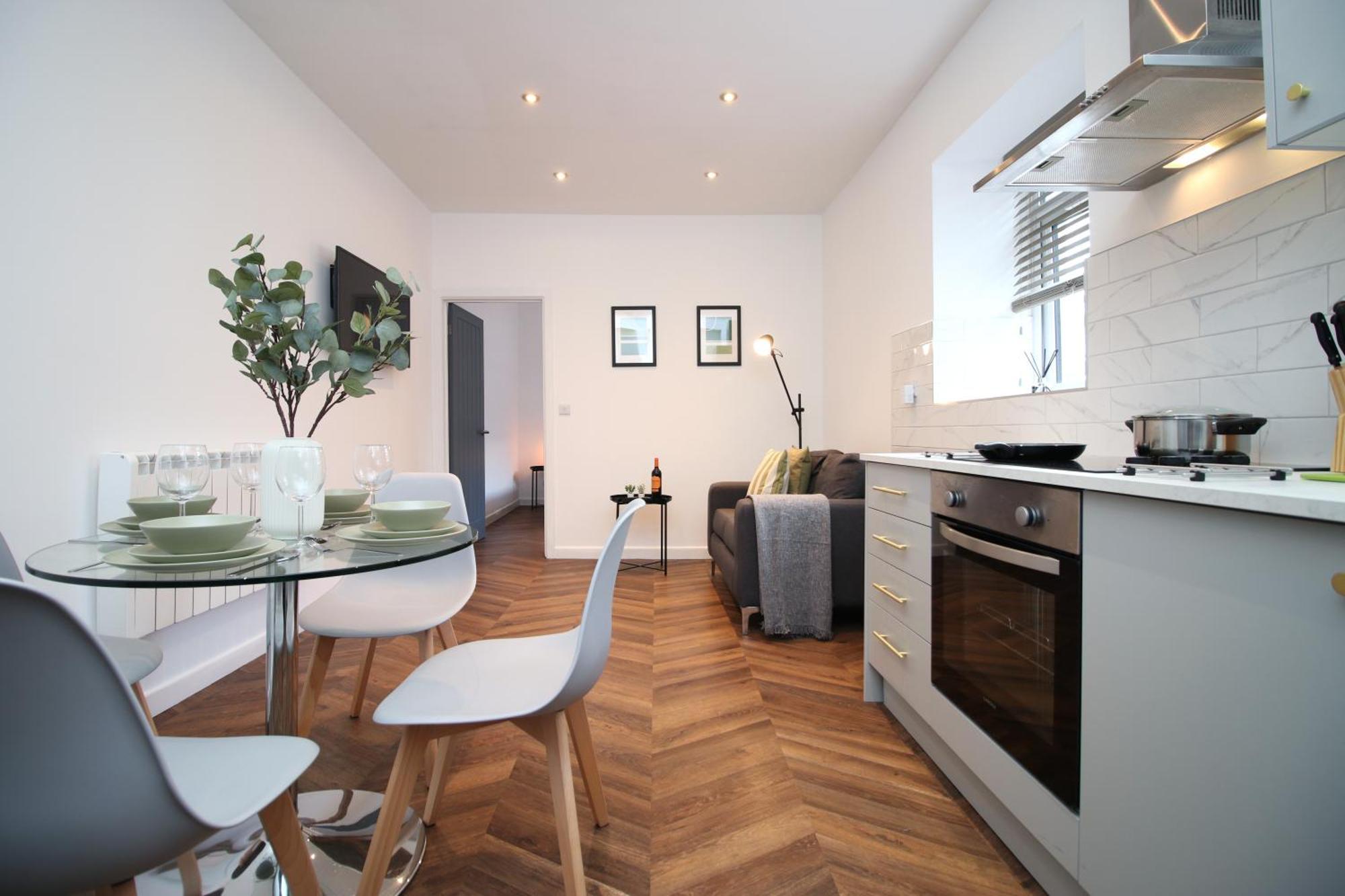 Fully Equipped Kitchen, Parking, City Centre Swansea Extérieur photo