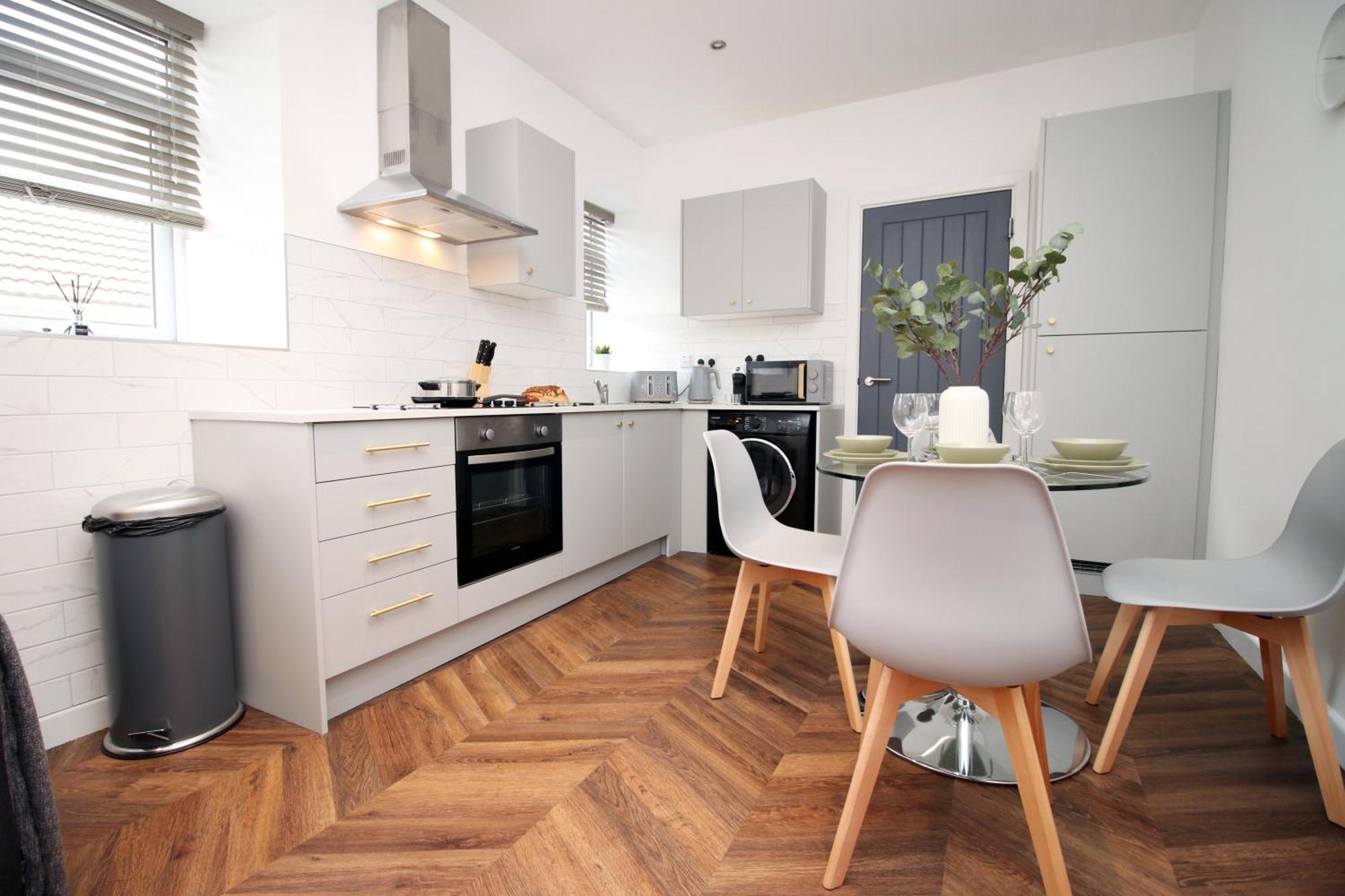 Fully Equipped Kitchen, Parking, City Centre Swansea Extérieur photo