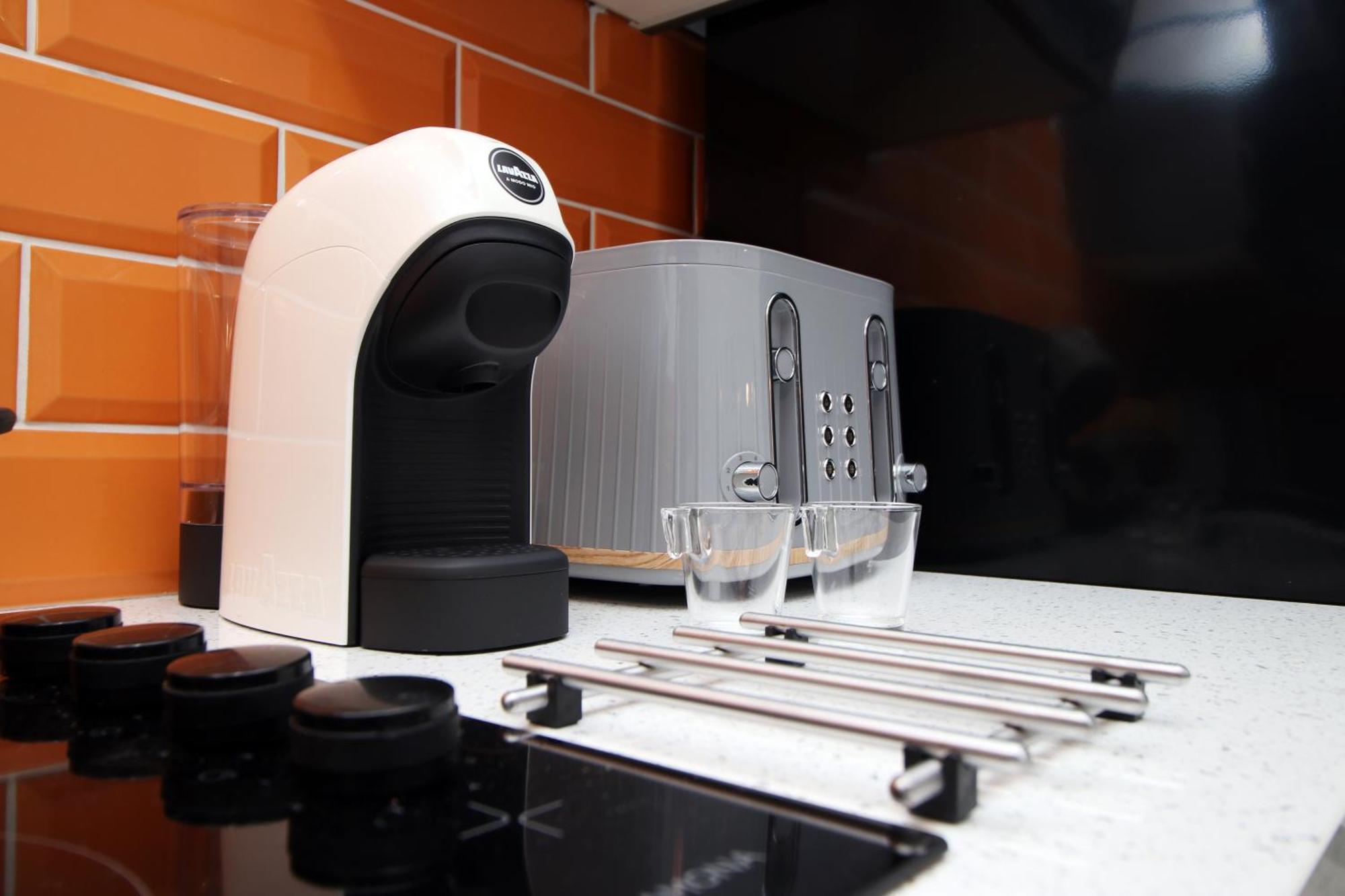 Fully Equipped Kitchen, Parking, City Centre Swansea Extérieur photo