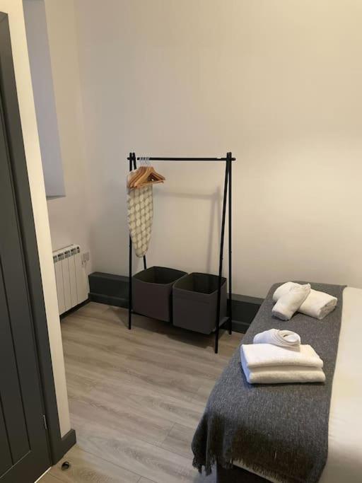 Fully Equipped Kitchen, Parking, City Centre Swansea Extérieur photo